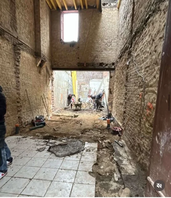 Avant — intérieur en travaux